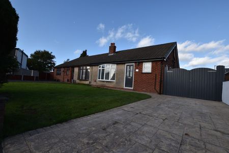 Churchill Drive, Little Lever, Bolton - Photo 2