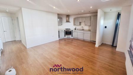 2 bedroom flat to rent - Photo 2