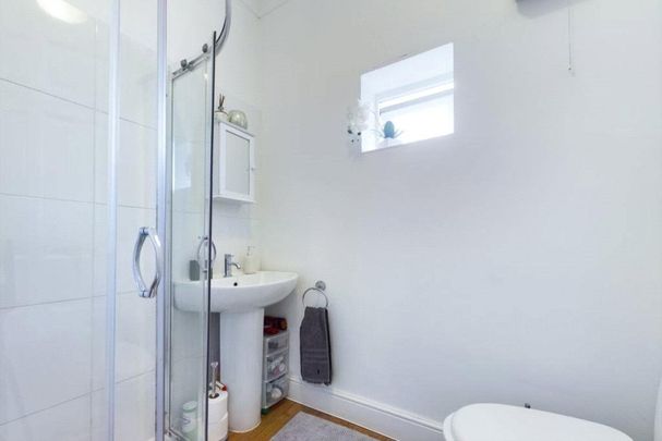 2 bedroom house to rent - Photo 1