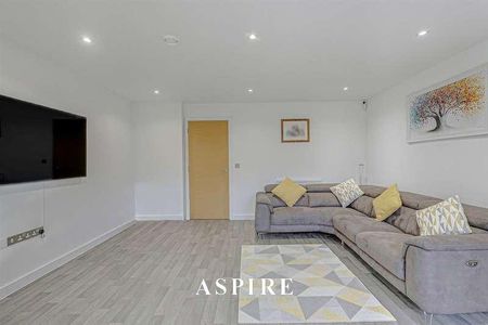 Cheshire Walk, Basildon, SS14 - Photo 5