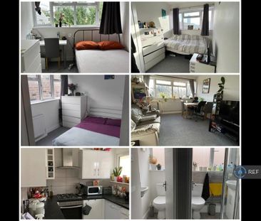 1 bedroom in a flat share to rent - Photo 1