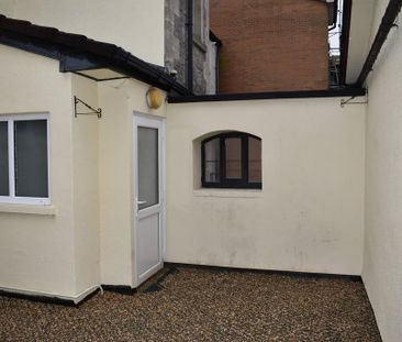 3 bedroom apartment to rent - Photo 4