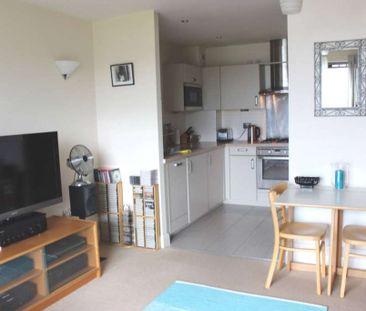 Price £1,600 pcm - Available 20/12/2025 - Unfurnished - Photo 1