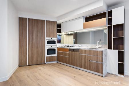 Near New Townhouse With Private Courtyard - Photo 4