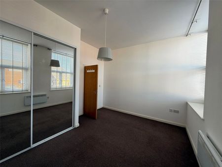 2 bedroom apartment to rent Milnrow Road, Shaw, Oldham, OL2 - Photo 4