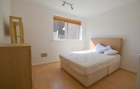 St Mary Le Park Court, Parkgate Road, Battersea, London SW11 - Photo 2