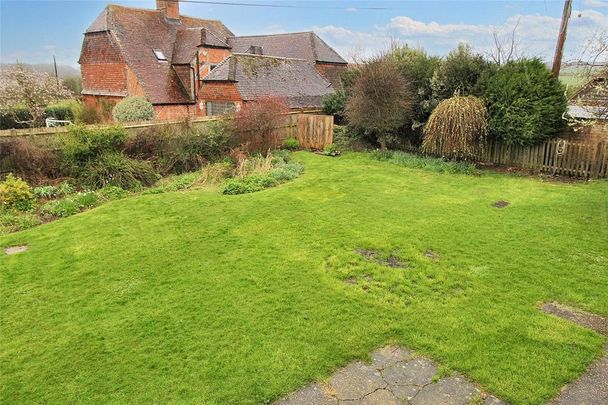 3 bedroom semi-detached house to rent - Photo 1