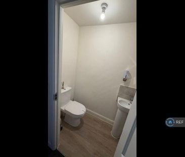 3 bedroom terraced house to rent - Photo 4