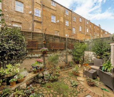 Oaklands Grove - Photo 2