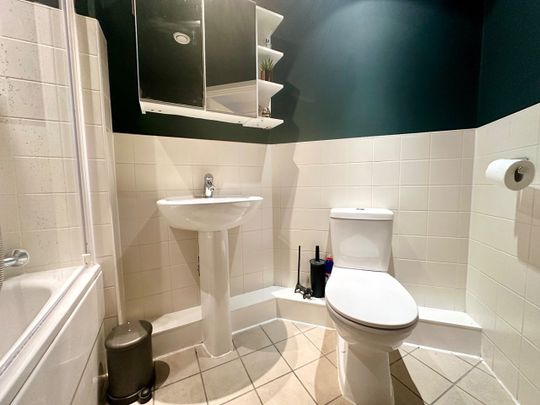 2 Bed Flat, Velocity South, LS11 - Photo 1