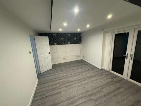 Fairlawn Way, Willenhall, WV12 - Photo 4