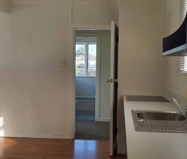 CHURCH STREET, 3 BEDROOMS - $510 P/W - Photo 2