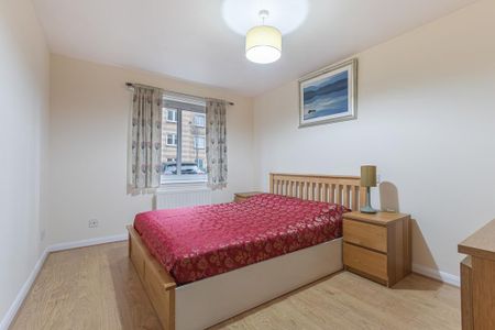 3 bedroom apartment to rent - Photo 5