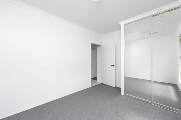 Great Size Family Home with Theatre Room &commat; &dollar;750 Per Week - Photo 1