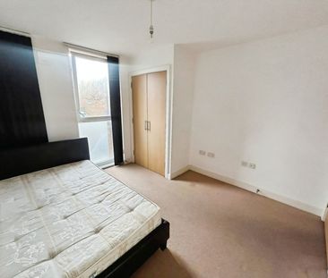 1 bedroom Flat To Let - Photo 4