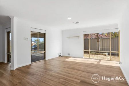 “BREAK LEASE: Whisper quite cul-de-sac location!” - Photo 2