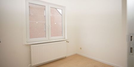 Appartement te huur in Genk voor € 1.100 met 3 slaapkamers - Photo 5