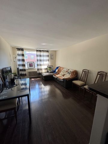 For Lease - 10-105 Twenty Fifth Street, Toronto, Ontario - Photo 4