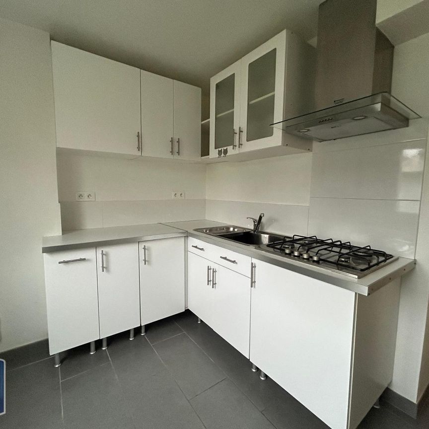 Location Appartement 1 pièce 26m² CHATEAUROUX 36000 - Photo 1