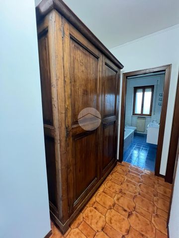 5 locali in affitto - Photo 3