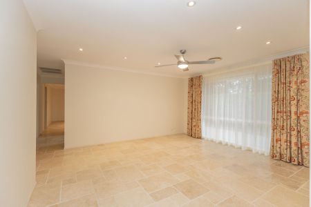 Large Family sized home close to the water in Shoal Bay - Photo 2
