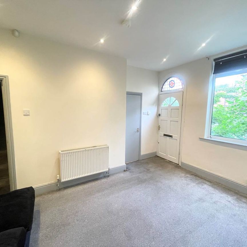 Martin Terrace , Burley, Leeds - Photo 1