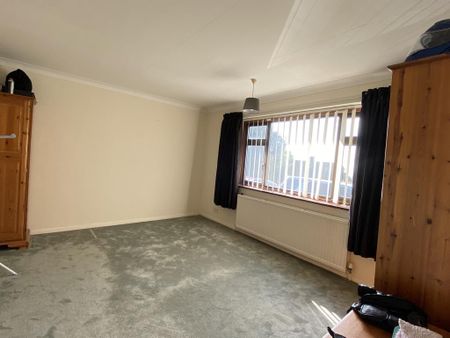 4 bedroom detached house to rent - Photo 4