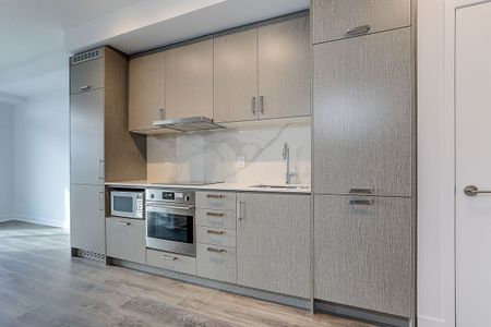 For Lease - 60 Honeycrisp Crescent Unit# 601, Vaughan, Ontario - Photo 3