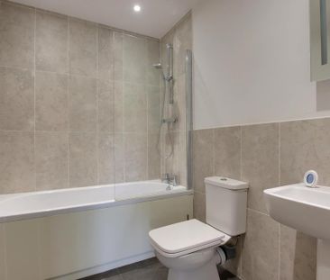 2 bedroom flat to rent - Photo 6