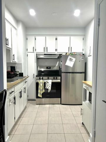 2 MOIS DE LOYER GRATUITS Unité d’une chambre récemment rénovée, offerte en location semi-meublée ! - Photo 3