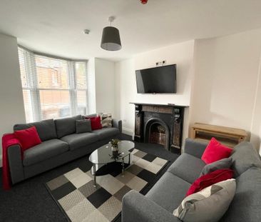 1 bedroom in a house share to rent - Photo 1