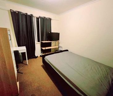 Doncaster East - Photo 1