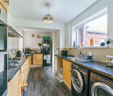 3 bedroom end of terrace house to rent - Photo 3