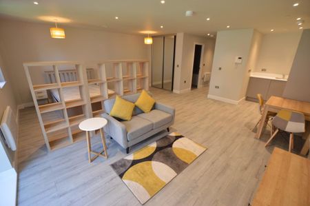 Studio to rent - Photo 2