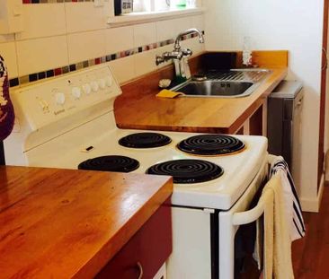 Lovely Partially Furnished Home - Photo 3