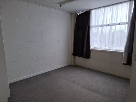 Live in the heart of Cambridge! - Photo 2