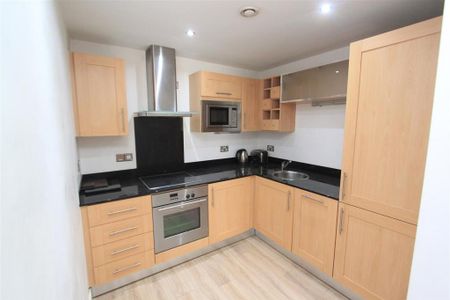 2 bedroom flat to rent - Photo 5