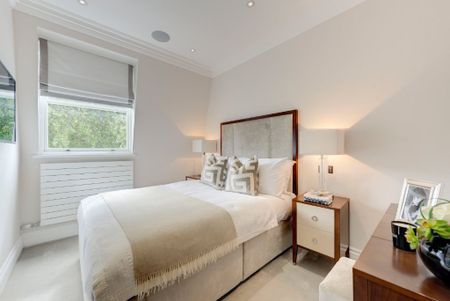 2 bedroom conversion flat with 1 reception and 2 bathrooms in London, W2 - Photo 2