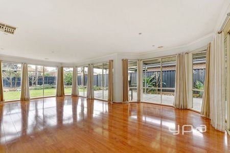 Stylish and Spacious Family Home in a Prime Location! - Photo 3