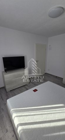 Apartament 1 camera de inchiriat,bloc nou,Giroc - Photo 5