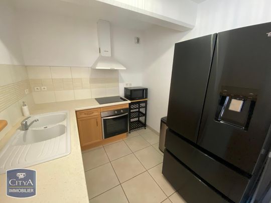 Location Appartement 3 pièces 73m² STE CLOTILDE 97490 - Photo 1