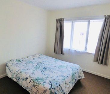 2 Bed Unit in Kensington - Photo 2