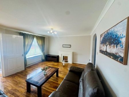 3 bedroom semi-detached house to rent - Photo 2