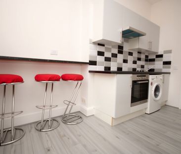 Studio Flat, Gratton Terrace, NW2 - Photo 1