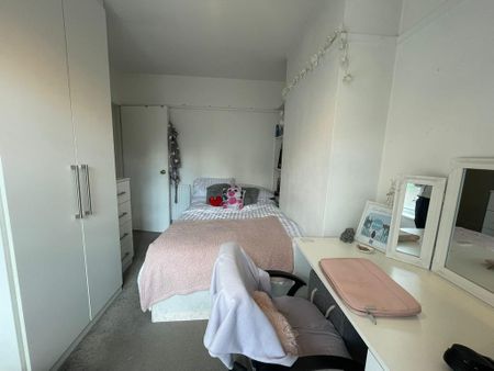 5 bedroom terraced house to rent - Photo 3