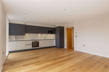 Eco-friendly, three bedroom apartment with private balcony at the South of The Pantiles - Photo 3