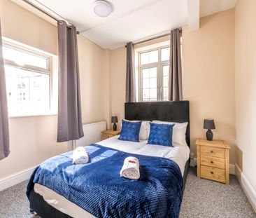 7 Bed End Terrace, Cave Street, BS2 - Photo 4