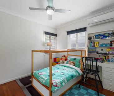 3-Bedroom Home in Elevated Ashgrove Location - Photo 5