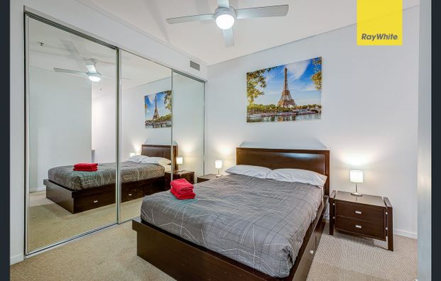 Conveniently Located Two Bedroom Apartment - Photo 1