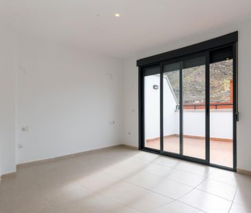 Acogedor adosado en María Jiménez, Santa Cruz de Tenerife – 0067-04674 - Photo 6